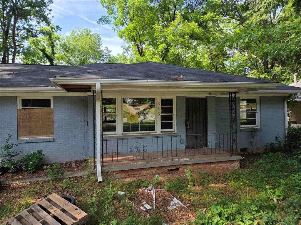 3 bedroom, 1 bathroom, 1,264 sq ft single family residence sold at 343 Laquita Drive, Atlanta, GA 30315
