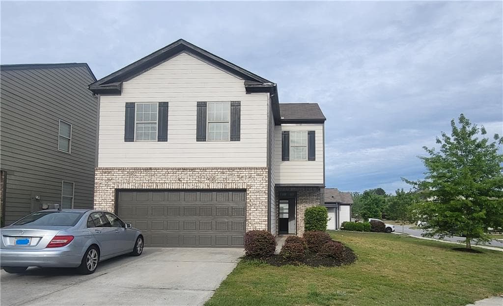 4 bedroom, 3 bathroom, 1,927 sq ft single family residence under contract at 203 Ivey Hollow Circle, Dawsonville, GA 30534