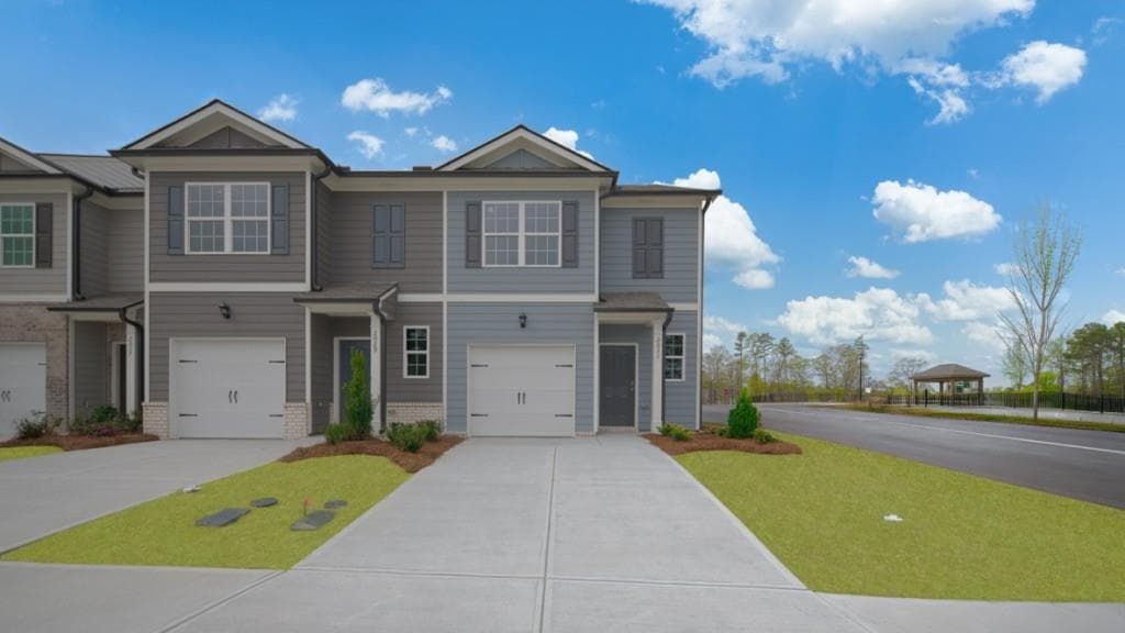 3 bedroom, 3 bathroom, 1,508 sq ft townhouse sold at 2031 Roseleigh Drive, Douglasville, GA 30134