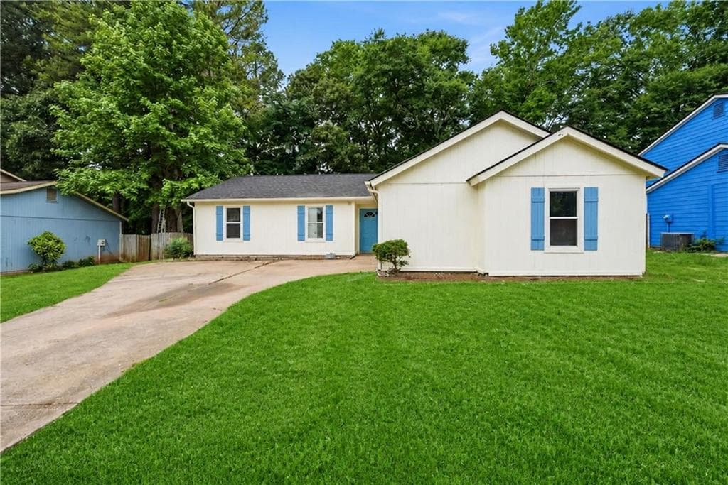 3 bedroom, 2 bathroom, 1,550 sq ft single family residence sold at 822 Brandlwood Way, Lilburn, GA 30047