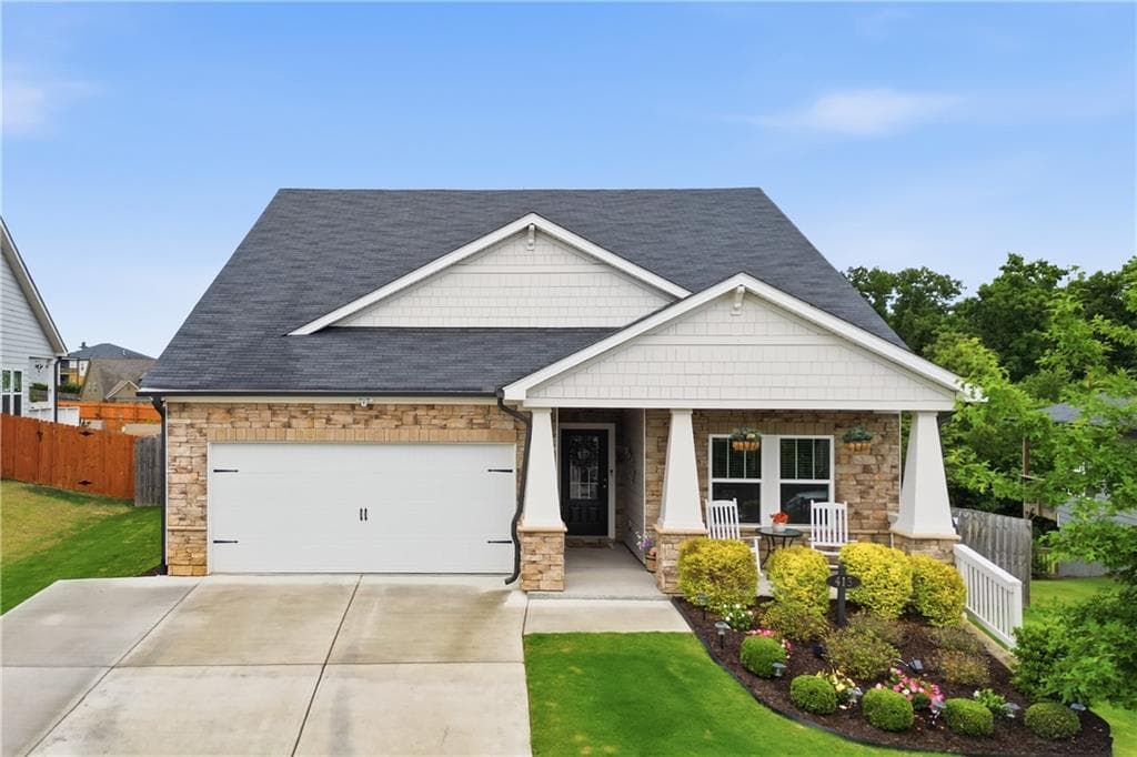 4 bedroom, 3 bathroom, 2,422 sq ft single family residence sold at 413 Murphy Avenue, Canton, GA 30114