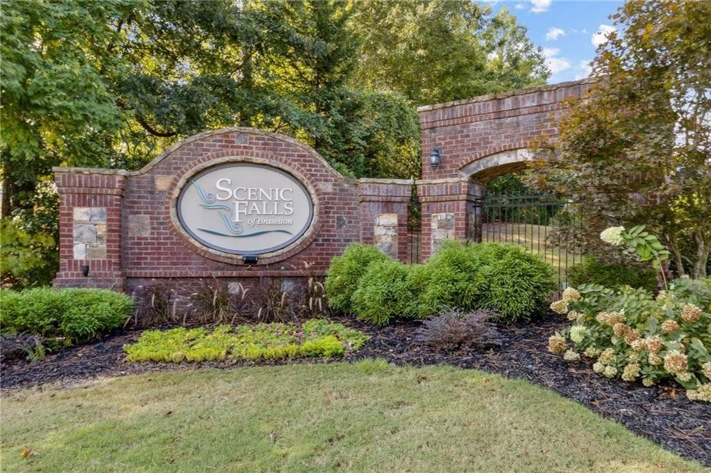 single family residence for sale at 319 Water Oak Trail, Hoschton, GA 30548