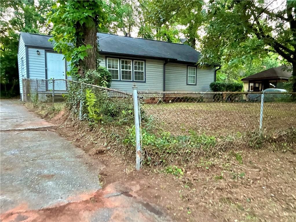 3 bedroom, 2 bathroom, 1,084 sq ft single family residence sold at 1615 Pontiac Place, Atlanta, GA 30315