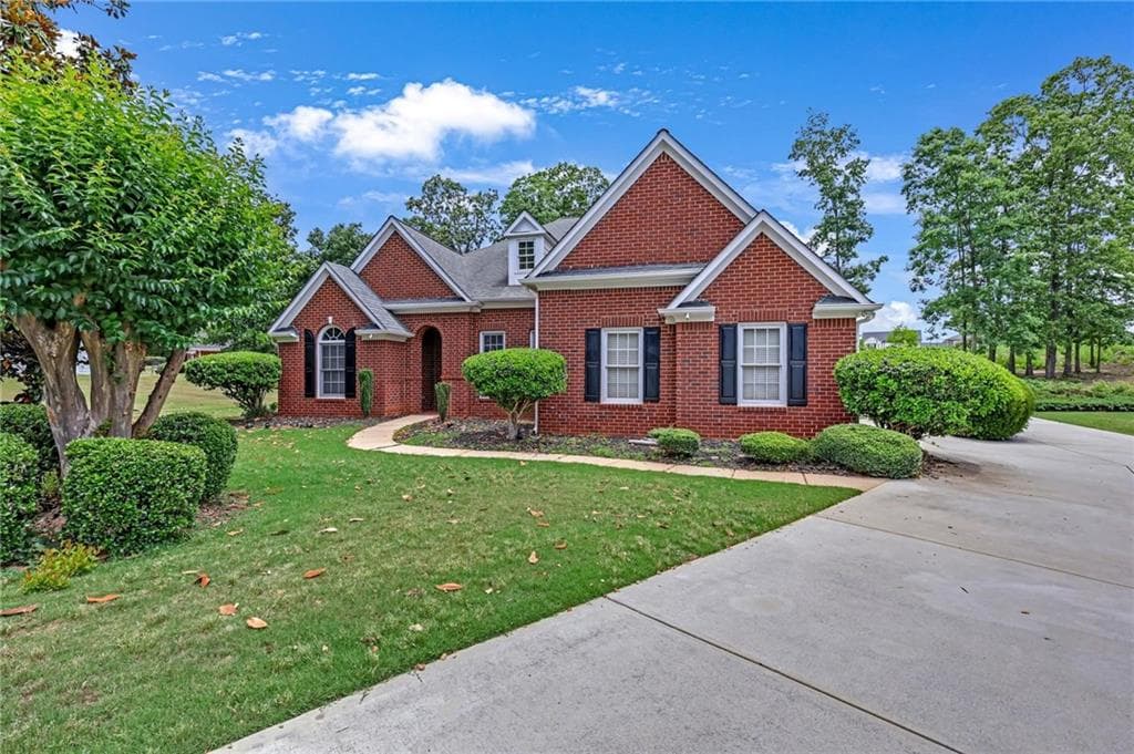 4 bedroom, 2 bathroom, 2,337 sq ft single family residence sold at 1807 Phillips Court, Conyers, GA 30094