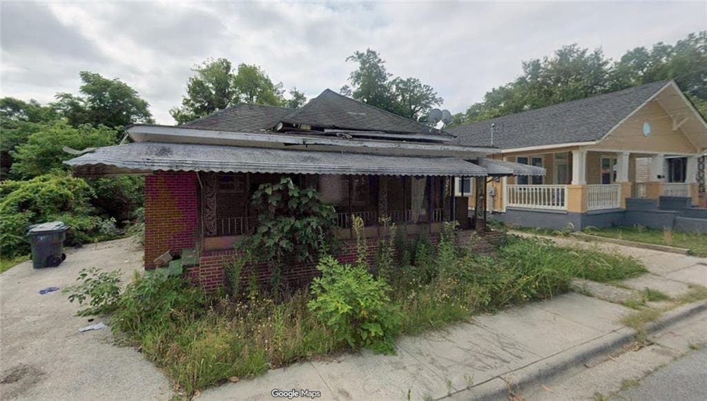 4 bedroom, 2 bathroom, 1,816 sq ft single family residence for sale at 367 Grant Avenue, Macon, GA 31201