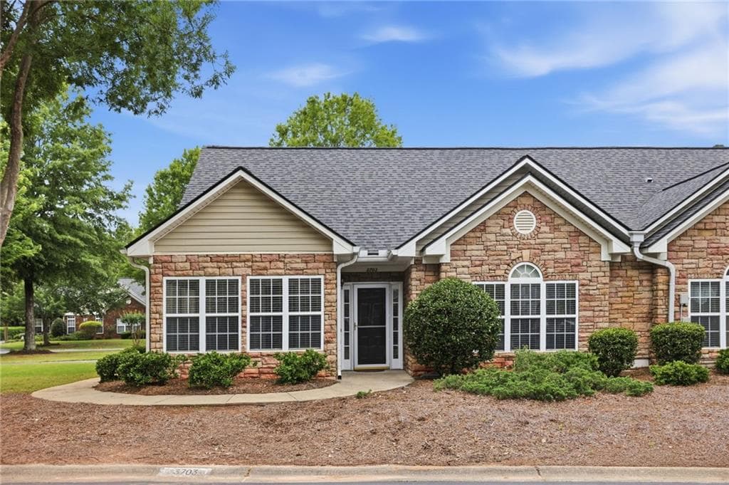2 bedroom, 2 bathroom, 1,332 sq ft condominium under contract at 3703 Villa Springs Circle, Powder Springs, GA 30127