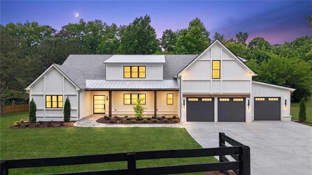 4 bedroom, 6 bathroom, 4,463 sq ft single family residence under contract at 1452 Rucker Circle, Woodstock, GA 30188
