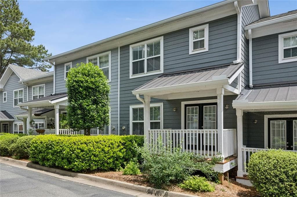 2 bedroom, 2 bathroom, 1,172 sq ft townhouse sold at 306 Carlyle Park Drive, Atlanta, GA 30307