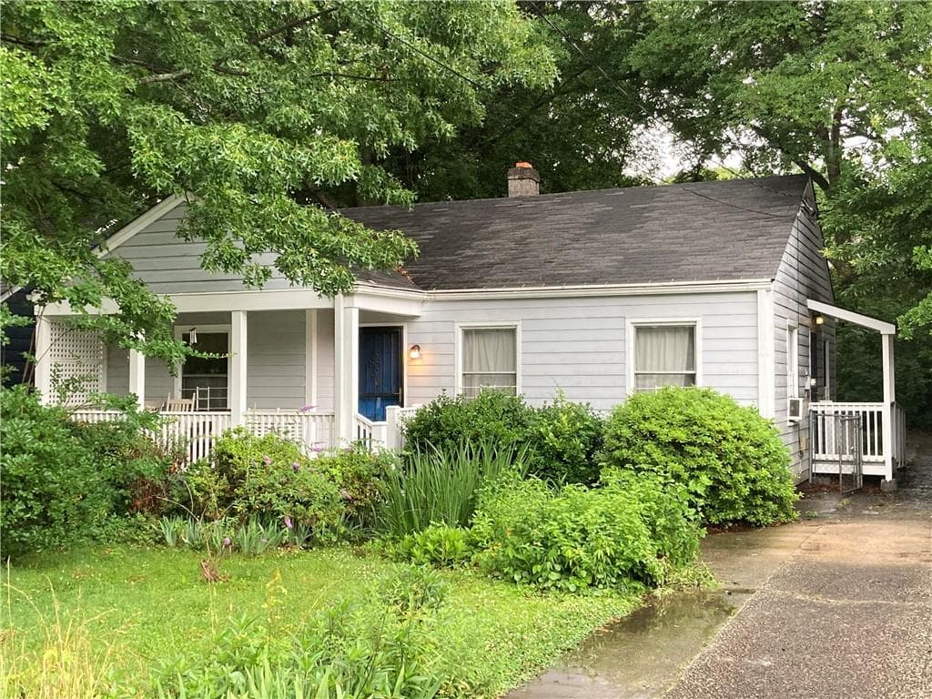 3 bedroom, 2 bathroom, 910 sq ft single family residence sold at 1130 Portland Avenue, Atlanta, GA 30316