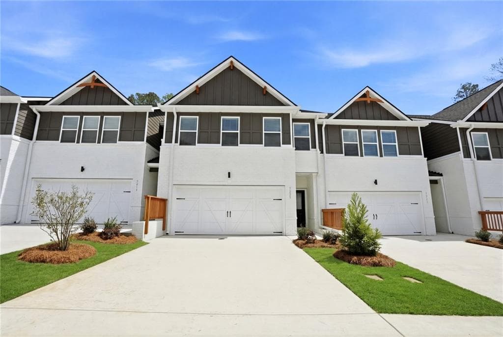 4 bedroom, 3 bathroom, 1,827 sq ft townhouse sold at 3223 Winding Waters Way, Powder Springs, GA 30127