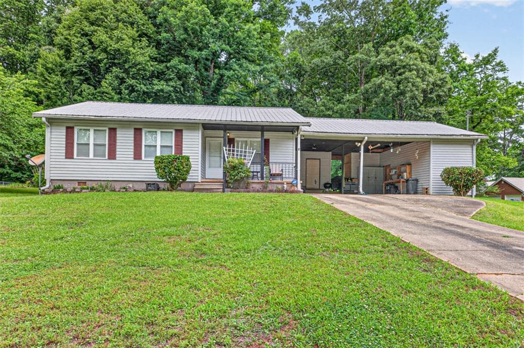 3 bedroom, 2 bathroom, 1,005 sq ft single family residence sold at 3716 Tanners Mill Road, Gainesville, GA 30507