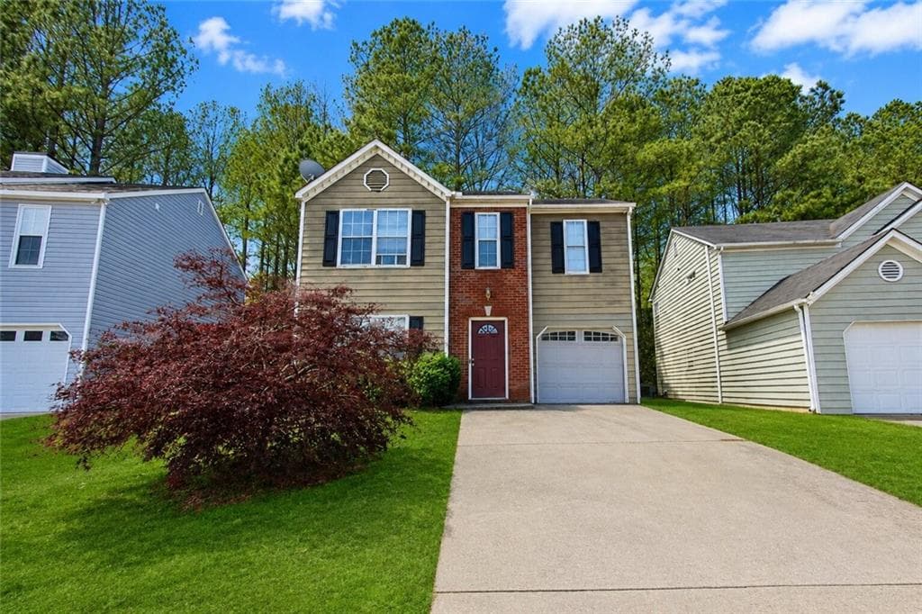 3 bedroom, 3 bathroom, 1,826 sq ft single family residence under contract at 6488 Drake Manor, Austell, GA 30168