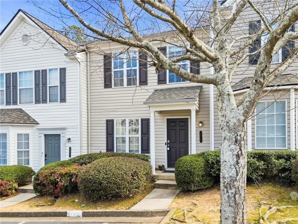 2 bedroom, 3 bathroom, 1,380 sq ft townhouse sold at 6579 Arbor Gate Drive #10, Mableton, GA 30126