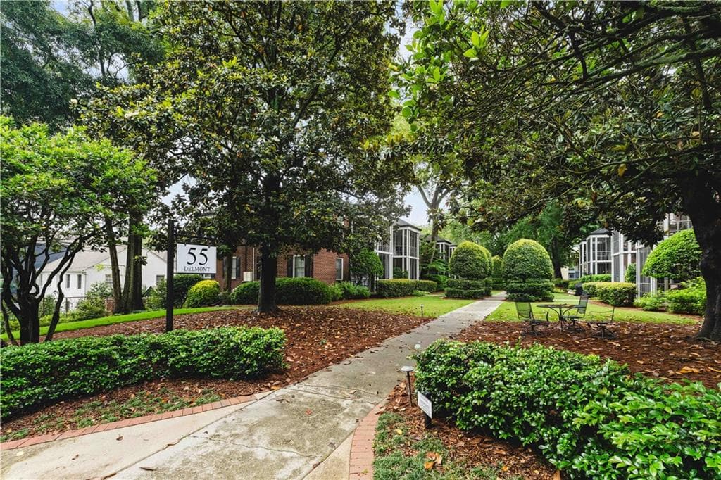 2 bedroom, 1 bathroom, 1,076 sq ft condominium sold at 55 Delmont Drive D2, Atlanta, GA 30305