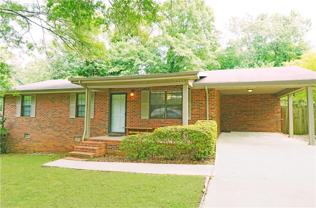 3 bedroom, 1 bathroom, 1,147 sq ft single family residence sold at 307 6th Avenue, Winder, GA 30680
