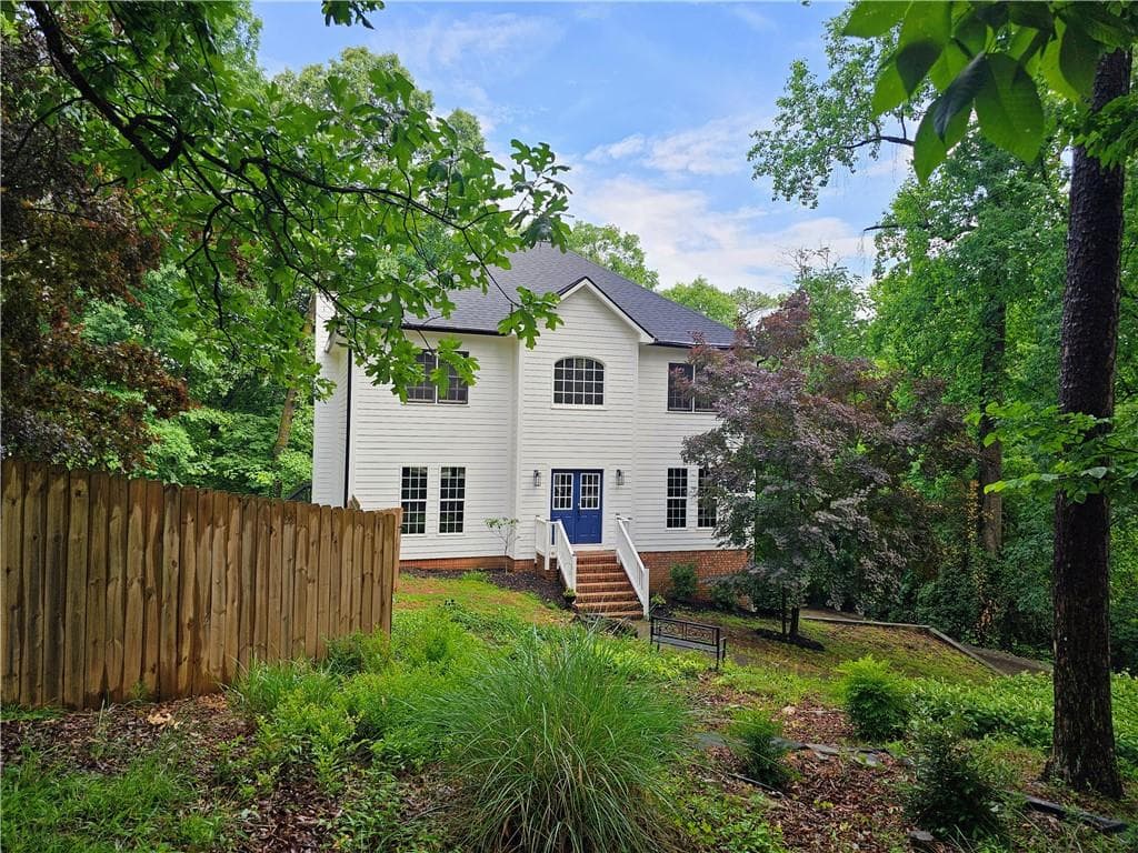 4 bedroom, 3 bathroom, 2,834 sq ft single family residence under contract at 225 NACOOCHEE Drive, Woodstock, GA 30188