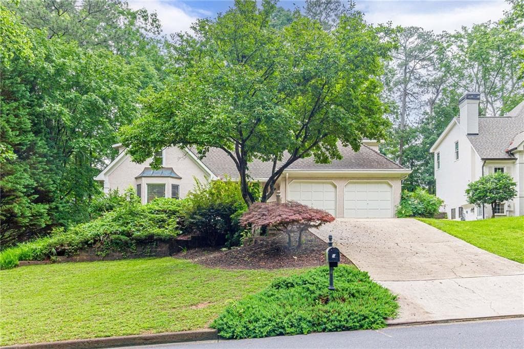 10625 Haynes Forest Drive, Alpharetta, GA 30022 — most recent listing photo