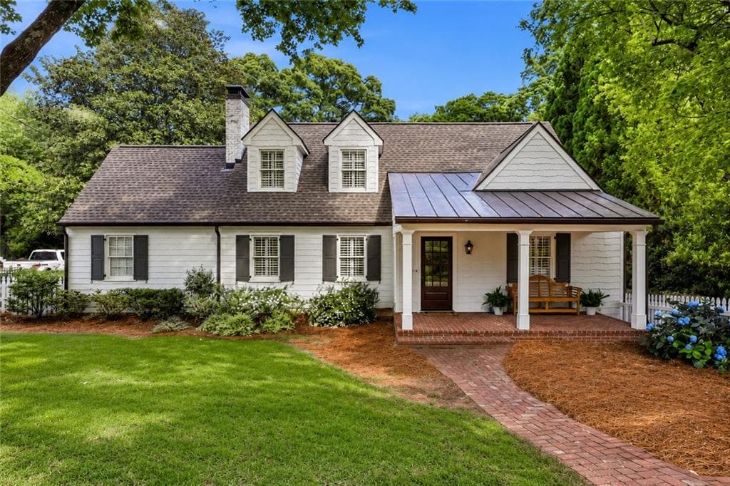 5 bedroom, 5 bathroom, 6,441 sq ft single family residence under contract at 798 Cherokee Road, Gainesville, GA 30501
