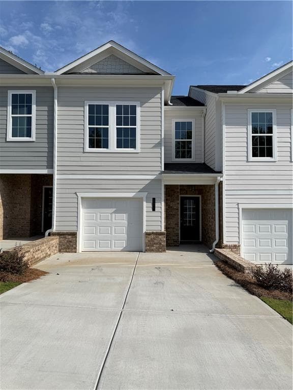 3 bedroom, 3 bathroom, 1,294 sq ft townhouse for sale at 121 Greenview Lot 1304 Court, Homer, GA 30547