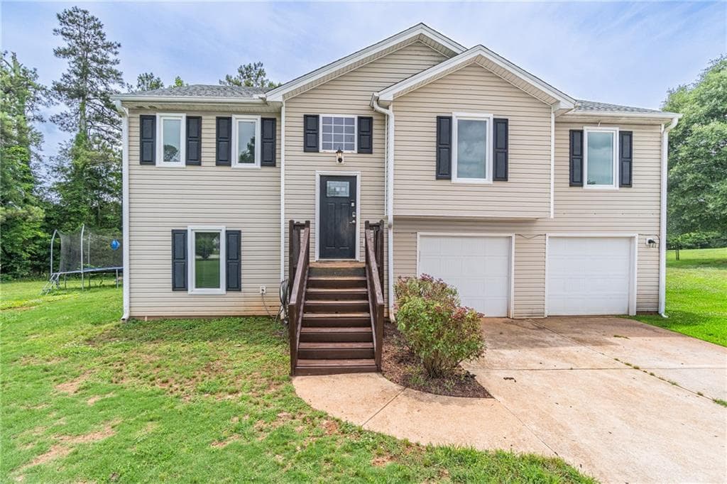 322 Royal Oaks Drive, Winder, GA 30680 — most recent listing photo
