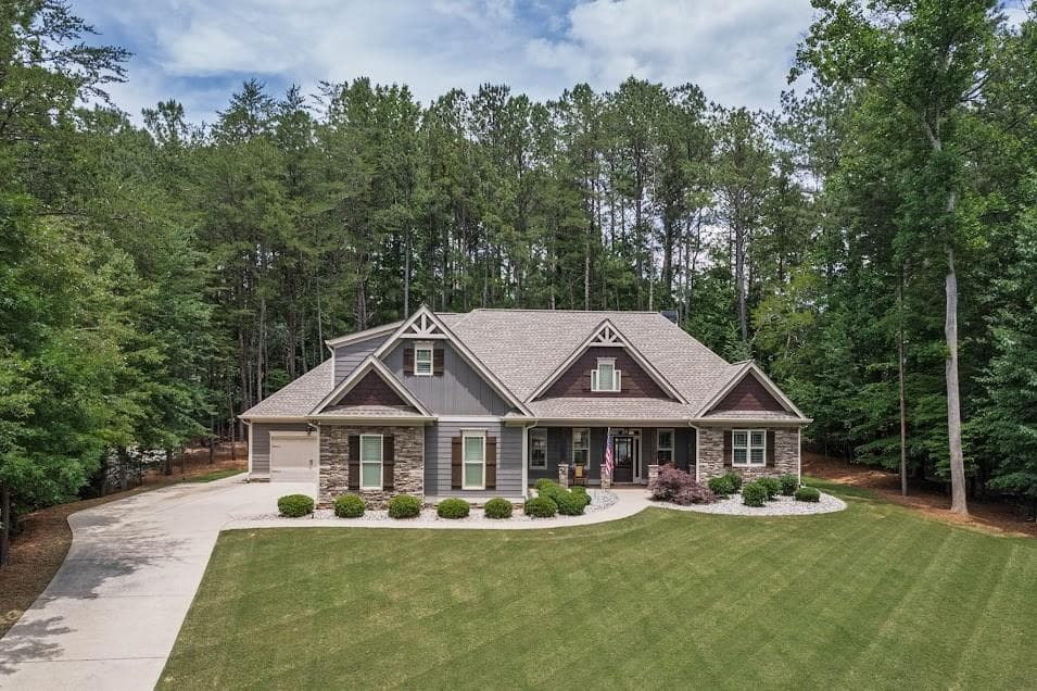 5 bedroom, 4 bathroom, 3,137 sq ft single family residence under contract at 497 Oak Forest Drive, Dawsonville, GA 30534