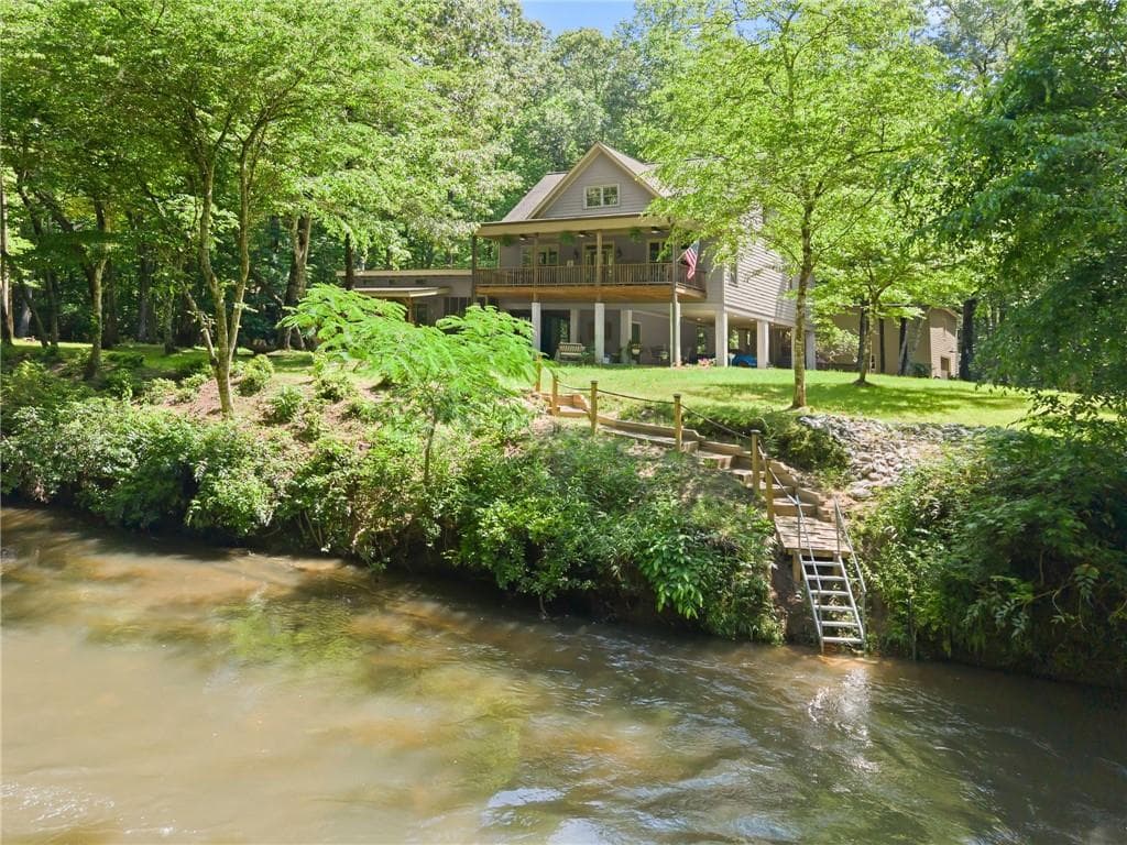 4 bedroom, 4 bathroom, 3,161 sq ft single family residence under contract at 1088 Little Hawk Road, Sautee Nacoochee, GA 30571
