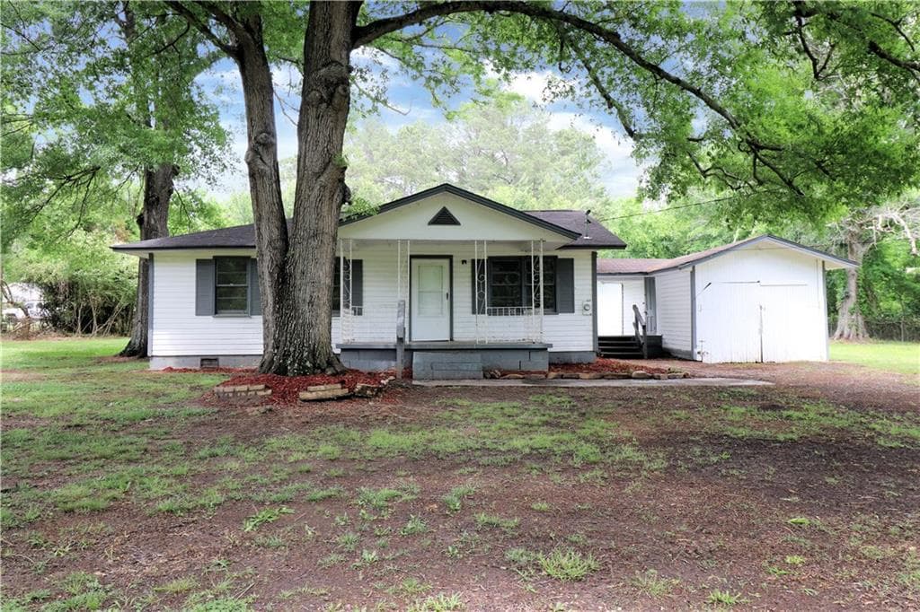 2 bedroom, 1 bathroom, 988 sq ft single family residence sold at 152 Hennon Drive, Rome, GA 30165