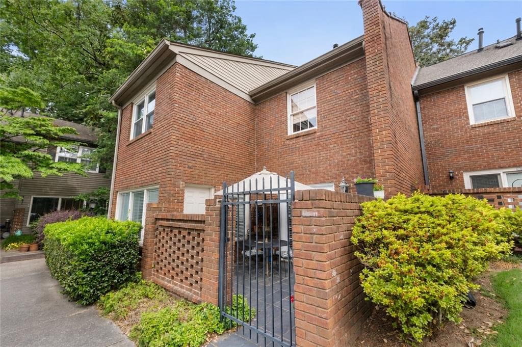 5201 Glenridge Drive, Sandy Springs, GA 30342 — most recent listing photo