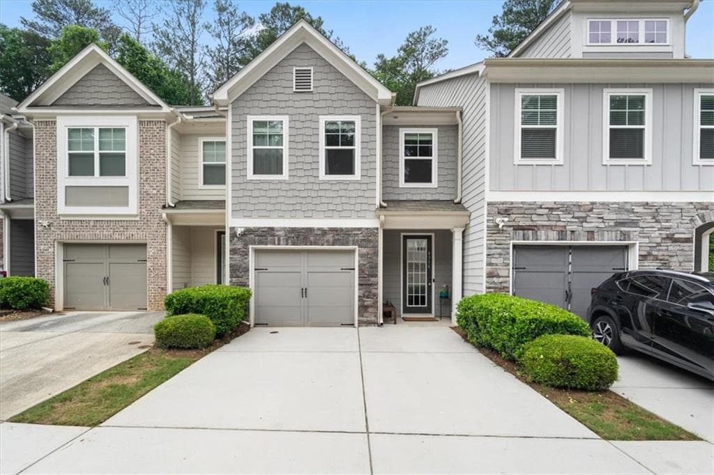 3 bedroom, 3 bathroom, 1,607 sq ft townhouse sold at 4316 Alden Park Drive, Decatur, GA 30035