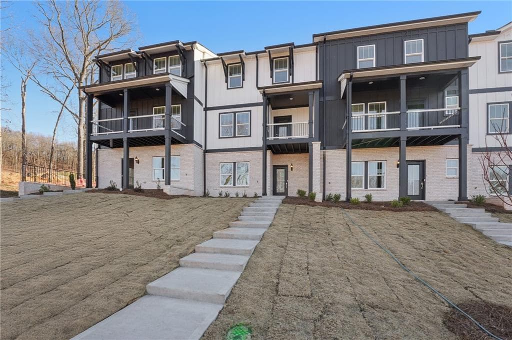 4 bedroom, 4 bathroom, 2,038 sq ft townhouse under contract at 6470 Pinin Place, Cumming, GA 30041