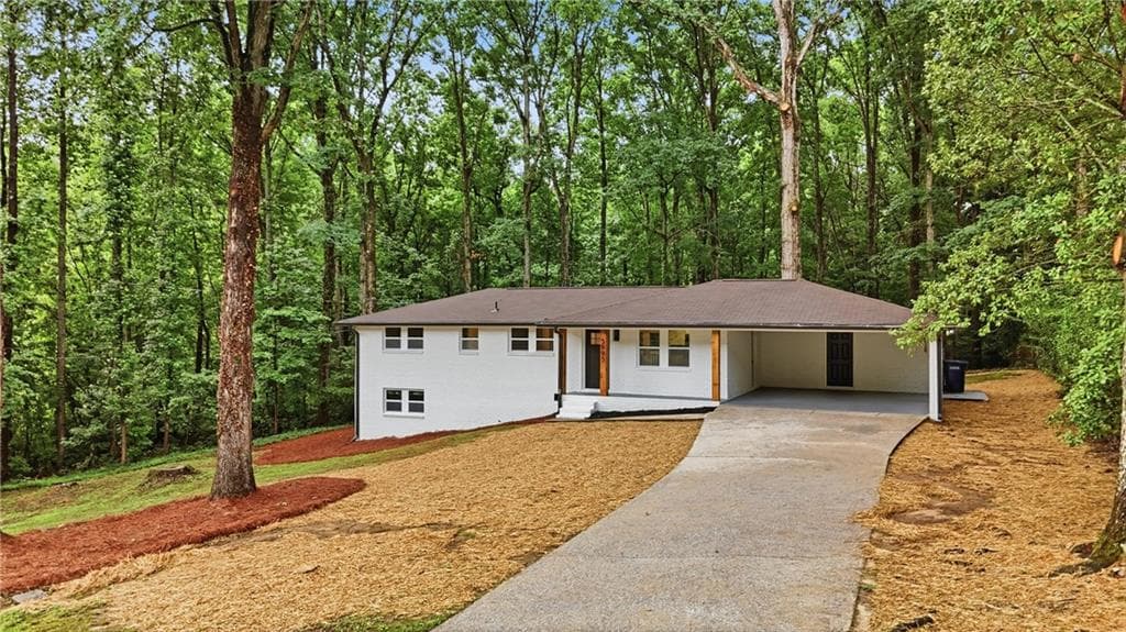3 bedroom, 2 bathroom single family residence sold at 5995 N Bear Drive, Douglasville, GA 30135