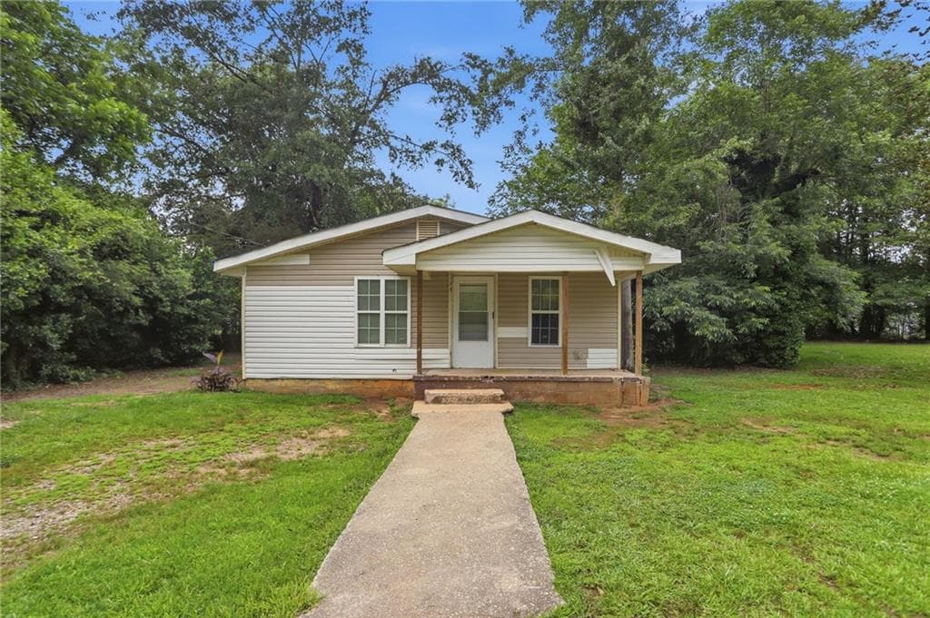 3 bedroom, 1 bathroom, 987 sq ft single family residence sold at 119 Short Street, Griffin, GA 30223