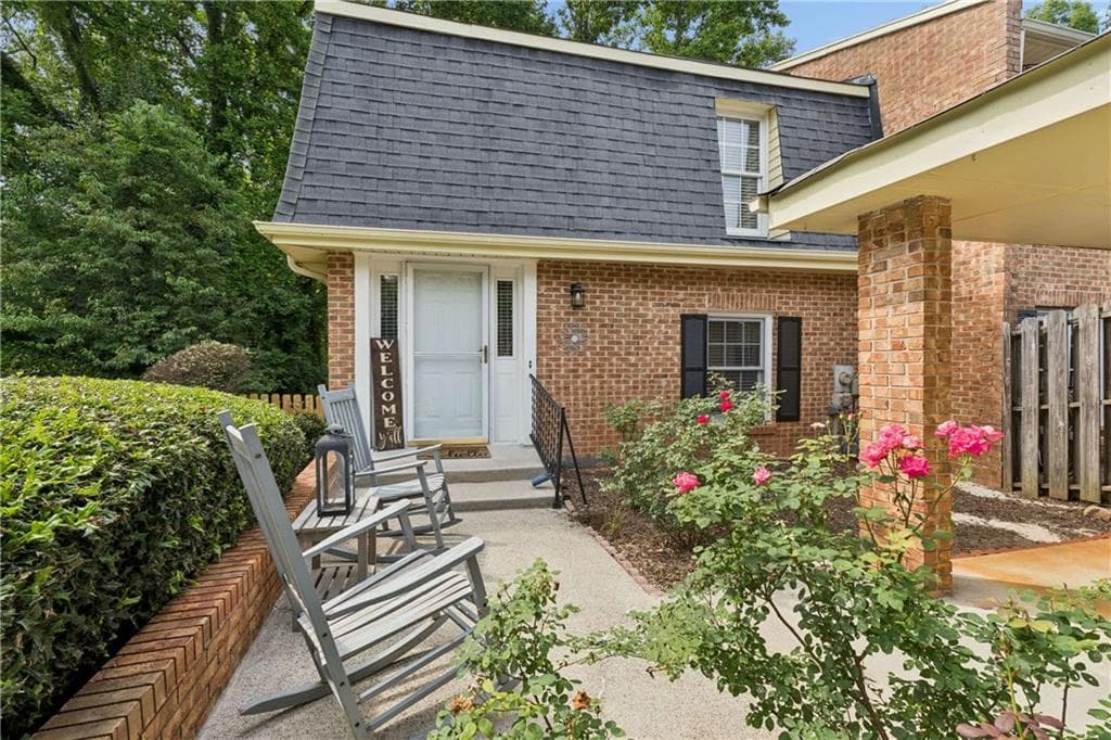2 bedroom, 2 bathroom, 2,070 sq ft condominium for sale at 6500 Gaines Ferry Road G-1, Flowery Branch, GA 30542