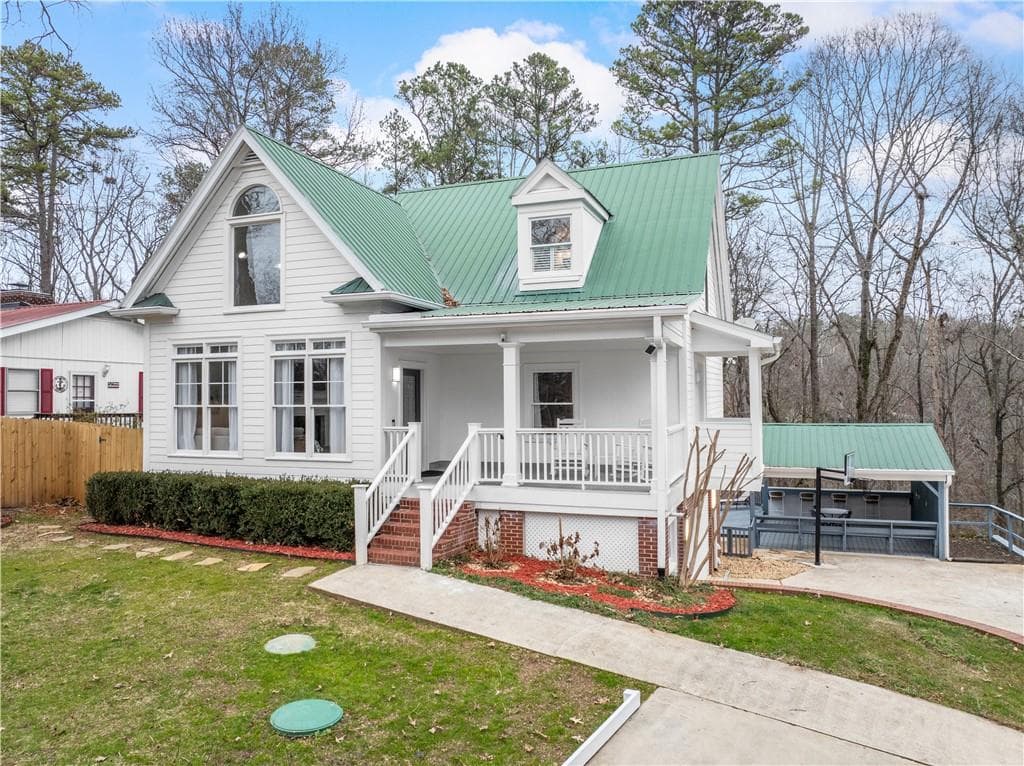 6 bedroom, 3 bathroom, 4,200 sq ft single family residence for sale at 3852 CLUBHOUSE Drive, Gainesville, GA 30501