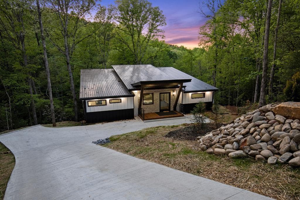 2 bedroom, 2 bathroom single family residence for sale at 148 Brookwood Drive, Blue Ridge, GA 30513