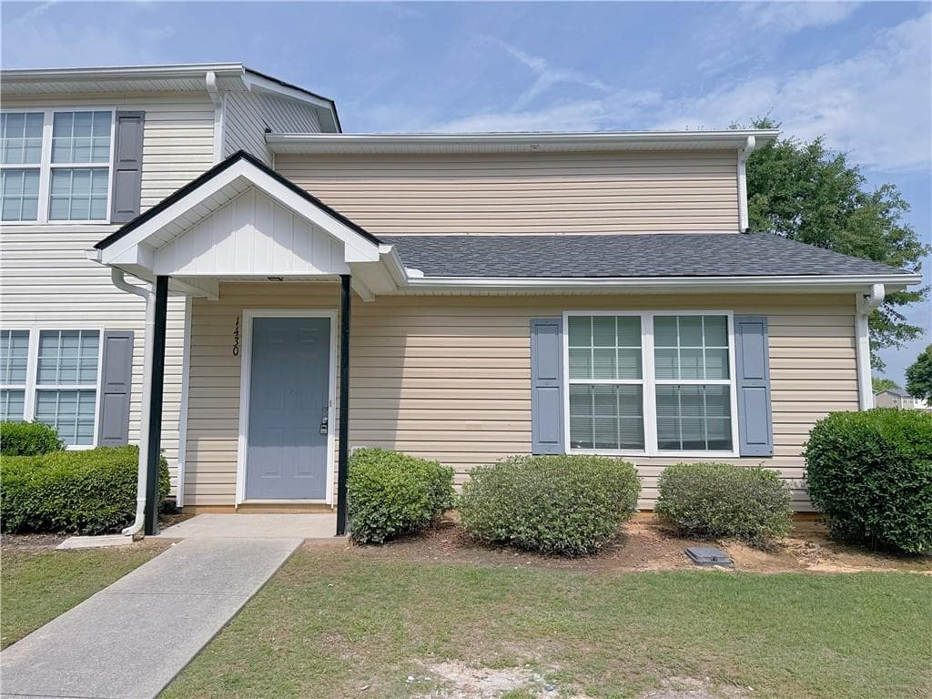 3 bedroom, 2 bathroom, 1,344 sq ft townhouse for sale at 1430 Eastmont Drive, Conyers, GA 30012