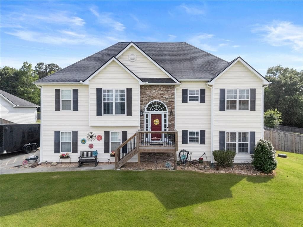 233 Cambridge Drive, Loganville, GA 30052 — most recent listing photo
