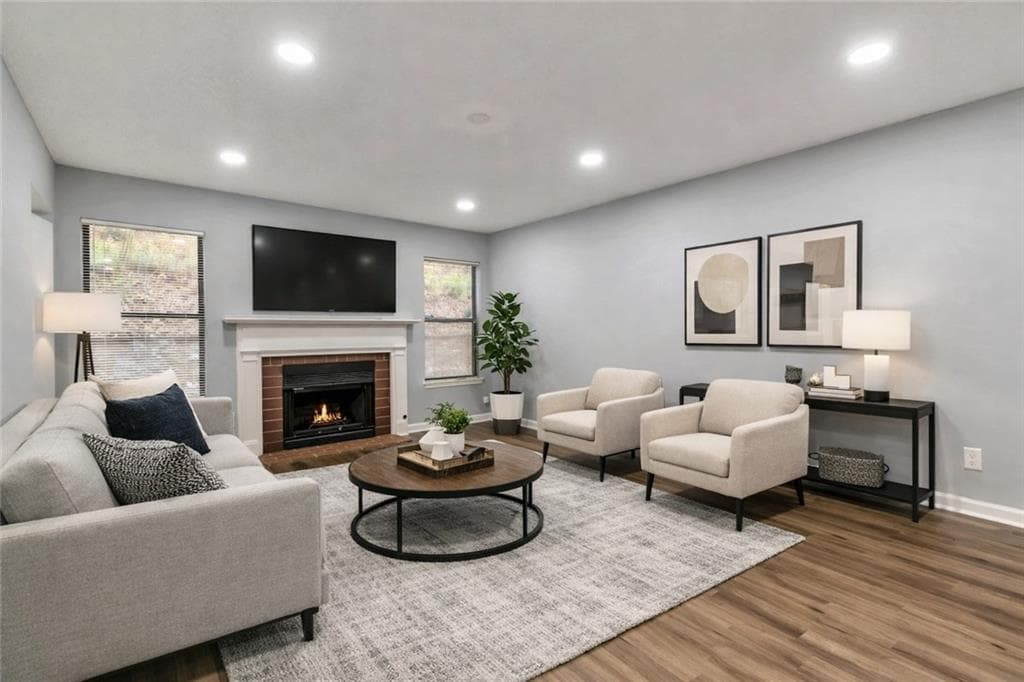 2 bedroom, 2 bathroom, 1,139 sq ft condominium sold at 1502 Huntingdon chase, Atlanta, GA 30350