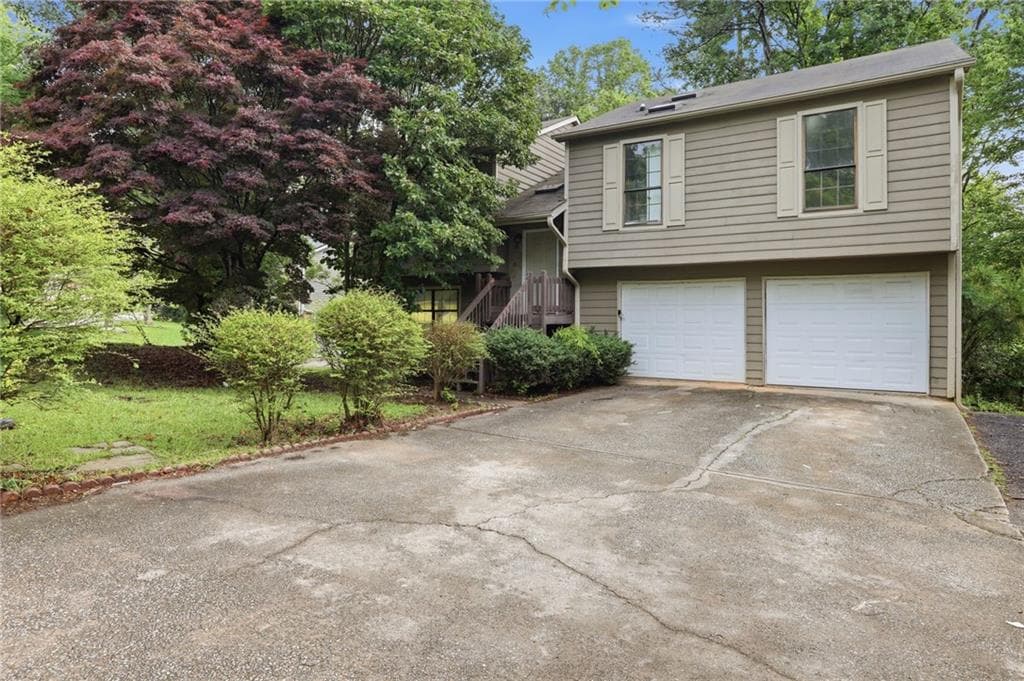 4 bedroom, 2 bathroom, 1,760 sq ft single family residence for sale at 1648 Olde Oak Drive, Lithia Springs, GA 30122