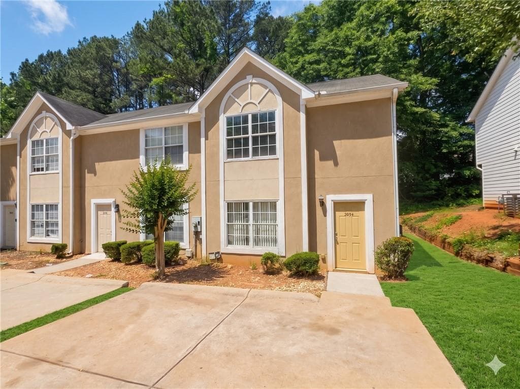 3 bedroom, 3 bathroom, 1,212 sq ft townhouse sold at 3054 Fields Drive, Lithonia, GA 30038