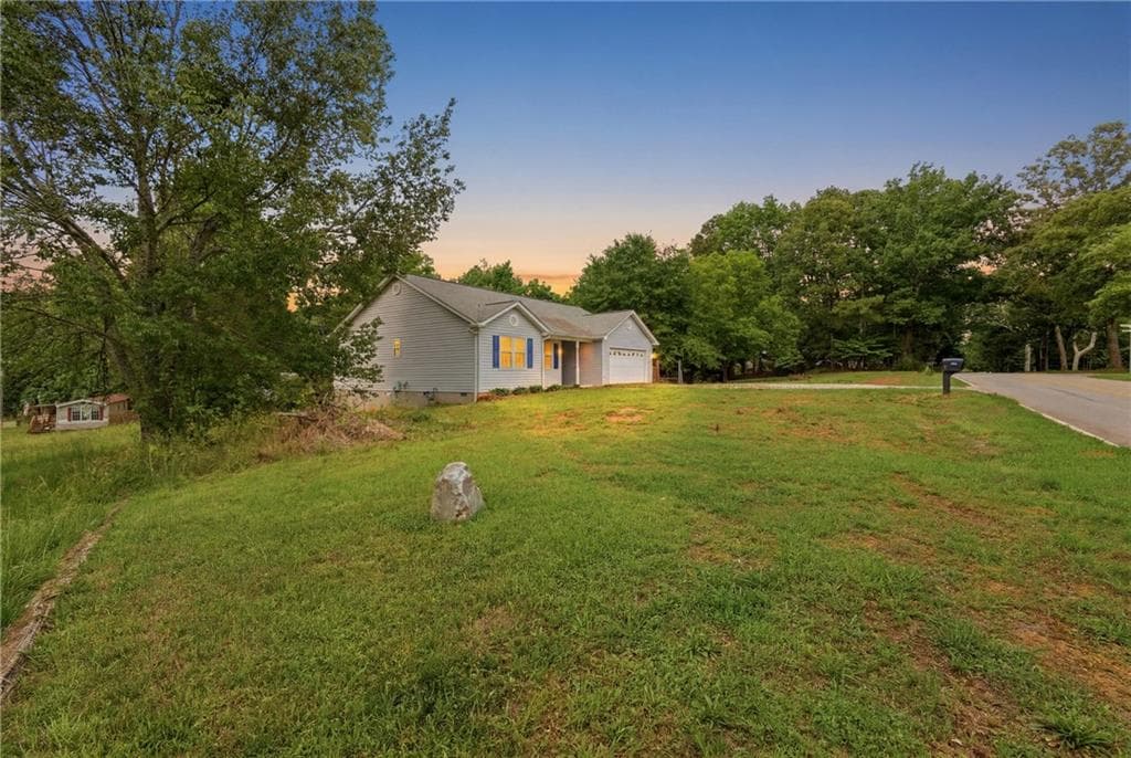 3 bedroom, 2 bathroom single family residence sold at 5204 Bogus Road, Gainesville, GA 30506