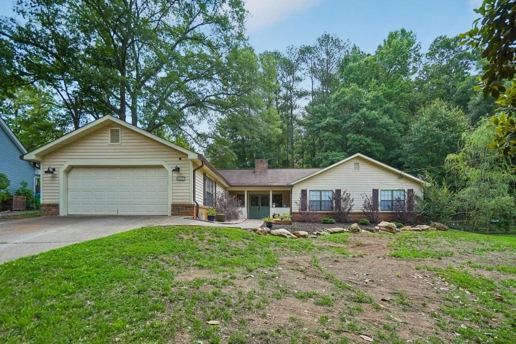 3 bedroom, 2 bathroom, 2,520 sq ft single family residence sold at 1372 Crooked Tree Court, Lilburn, GA 30047