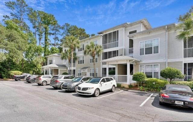 1 bedroom, 1 bathroom, 592 sq ft condominium for sale at 1704 Frederica Road 336, St. Simons, GA 31522
