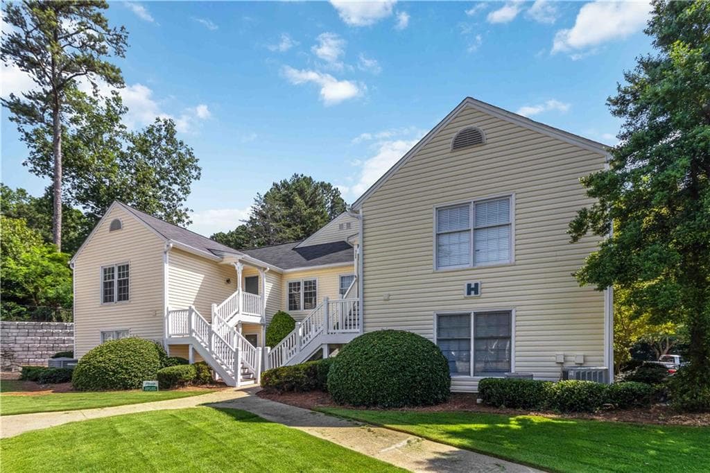 2 bedroom, 2 bathroom condominium sold at 914 Cannongate Crossing, Marietta, GA 30064