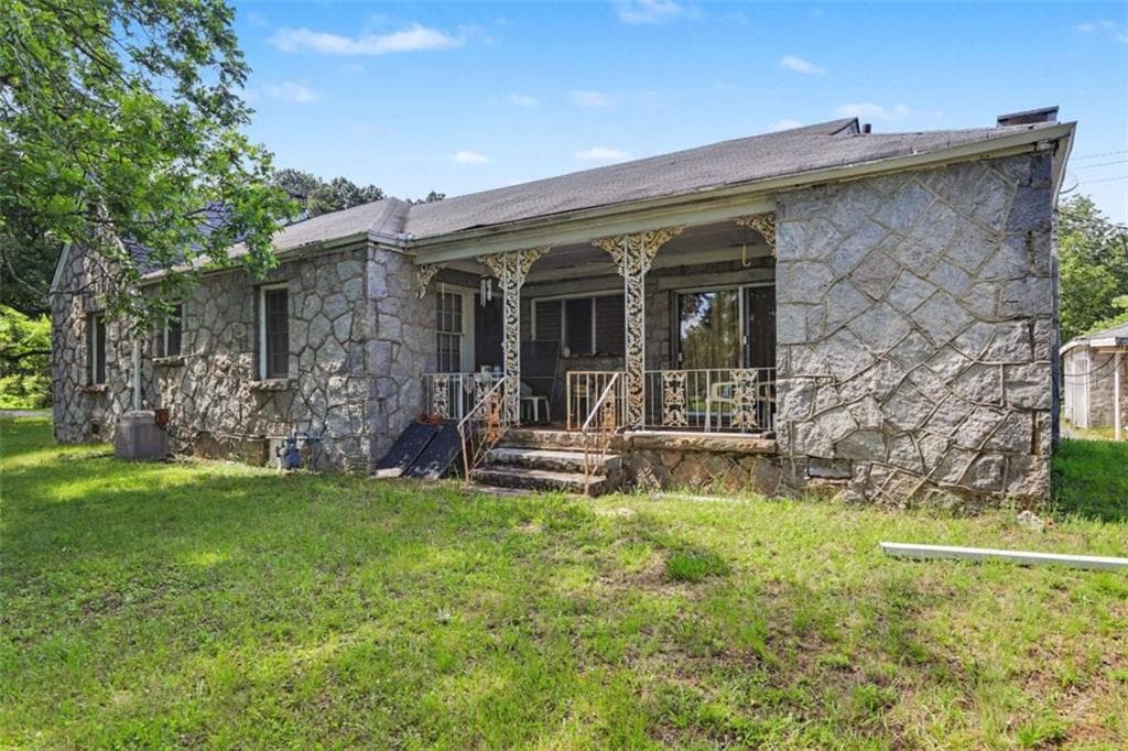 3 bedroom, 1 bathroom, 1,689 sq ft single family residence sold at 3590 Klondike Road, Lithonia, GA 30038