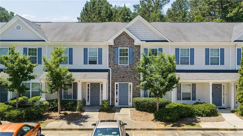 3 bedroom, 3 bathroom, 1,742 sq ft townhouse sold at 585 Mcwilliams Road 1605, Atlanta, GA 30315