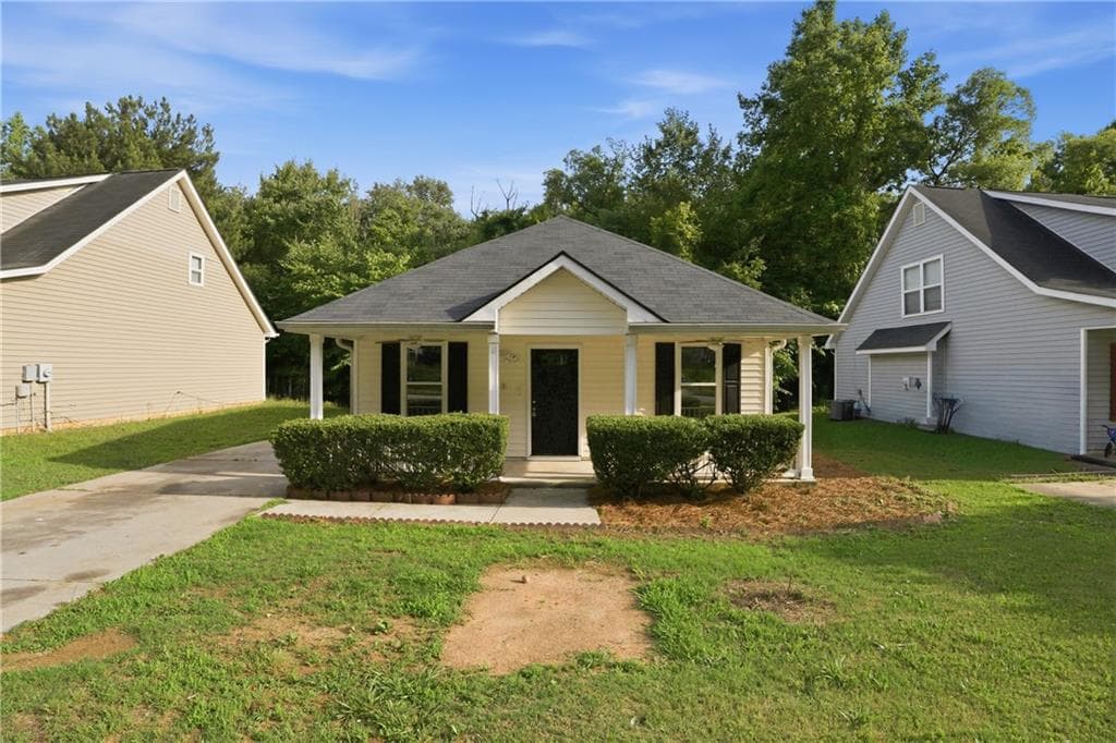 2 bedroom, 1 bathroom, 969 sq ft single family residence sold at 165 Glynn Addy Drive, Stockbridge, GA 30281