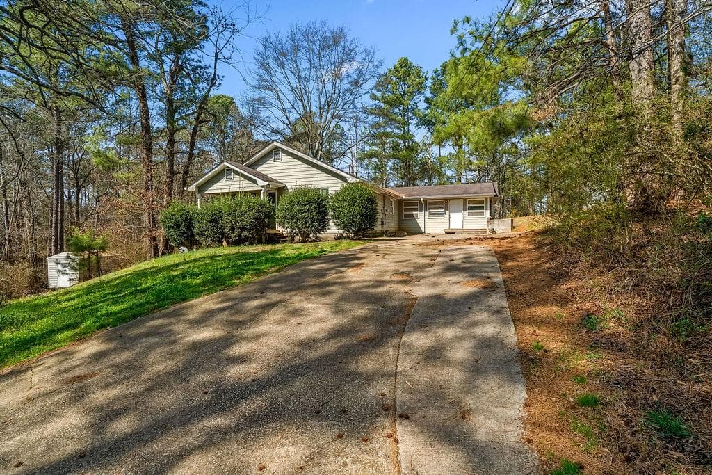 5 bedroom, 4 bathroom, 2,060 sq ft single family residence sold at 3387 W Highway 5, Bowdon, GA 30108