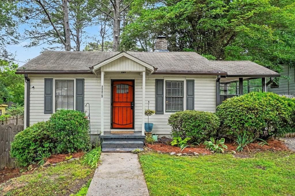 3 bedroom, 2 bathroom, 936 sq ft single family residence sold at 2279 Carver Drive, Atlanta, GA 30314