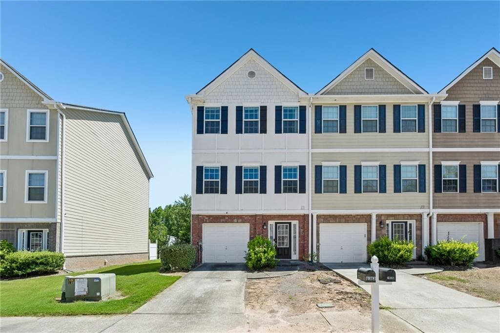 4 bedroom, 4 bathroom, 2,069 sq ft townhouse sold at 6383 Redan Square, Lithonia, GA 30058